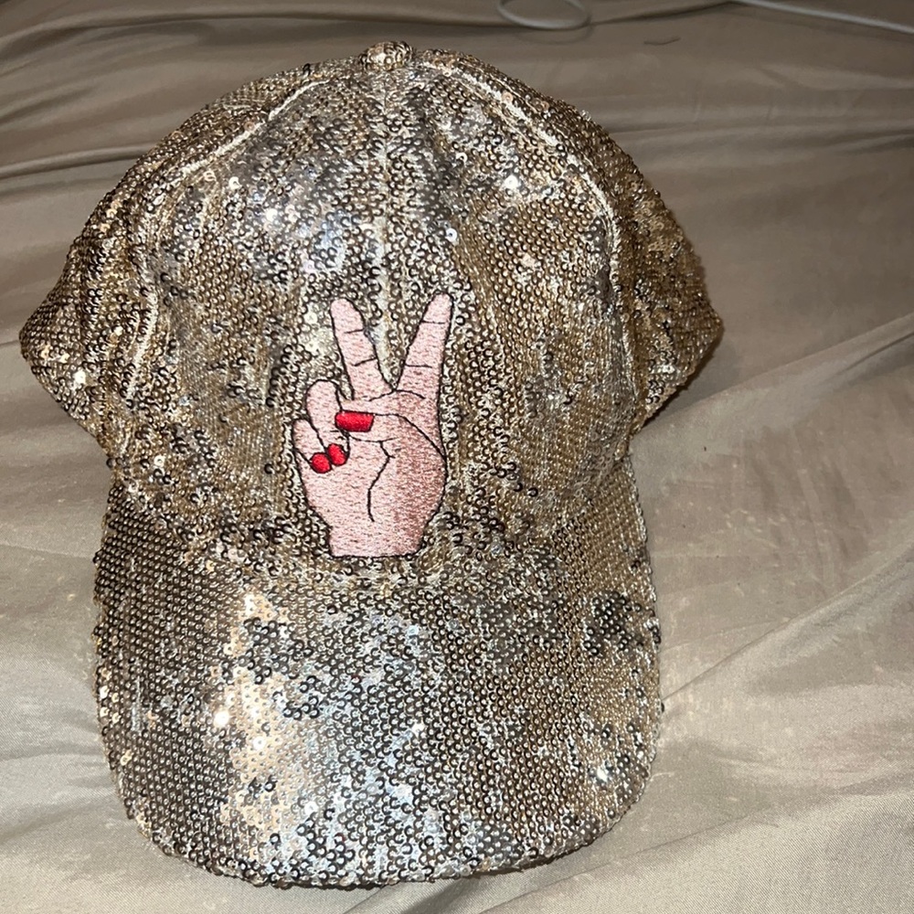 Sparkling baseball cap